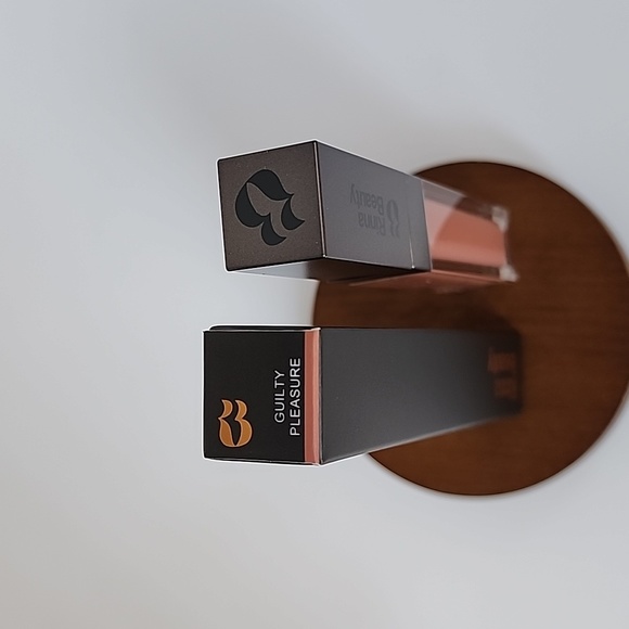 Rinna Beauty Lipgloss - Guilty Pleasure - Picture 5 of 6